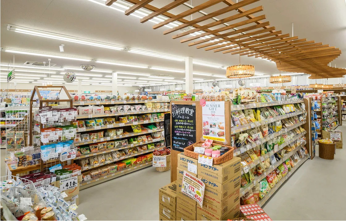 木のうた店舗の店内通路